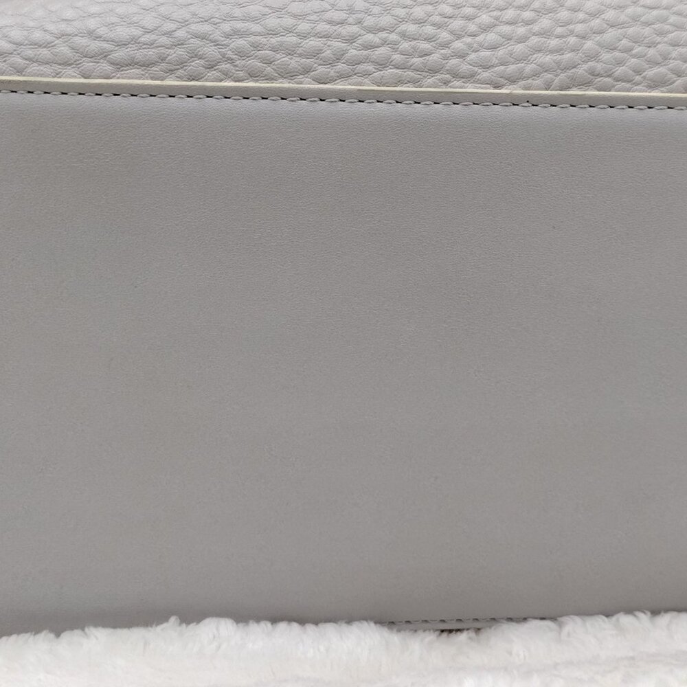 Calvin Klein Fay Convertible East/West Tote Bag in Dove Grey Vegan Leather - Picture 9 of 9